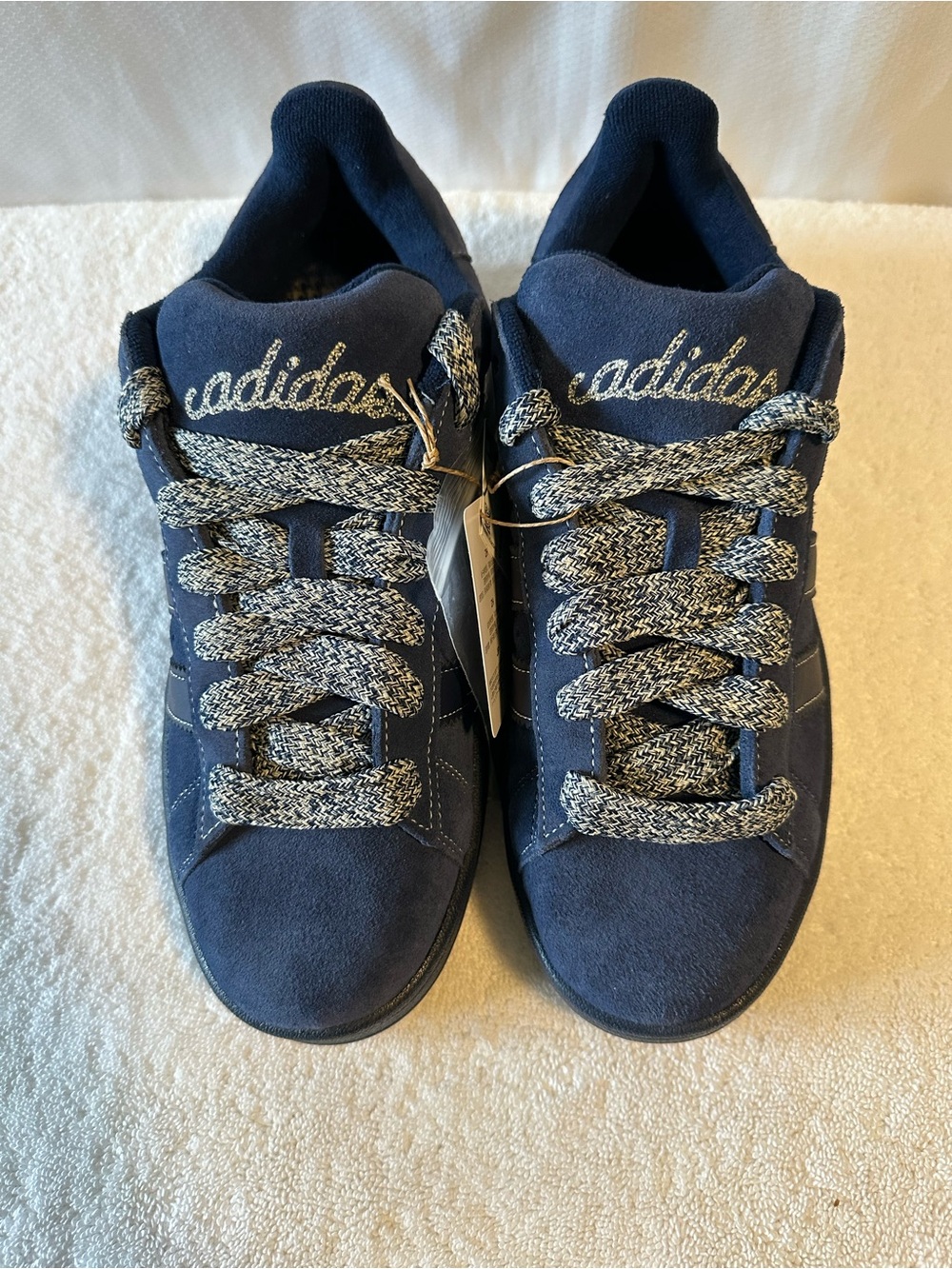 Adidas Campus 00s Navy Suede Sneakers Mens 9 New NWOB Includes Pins Tag
